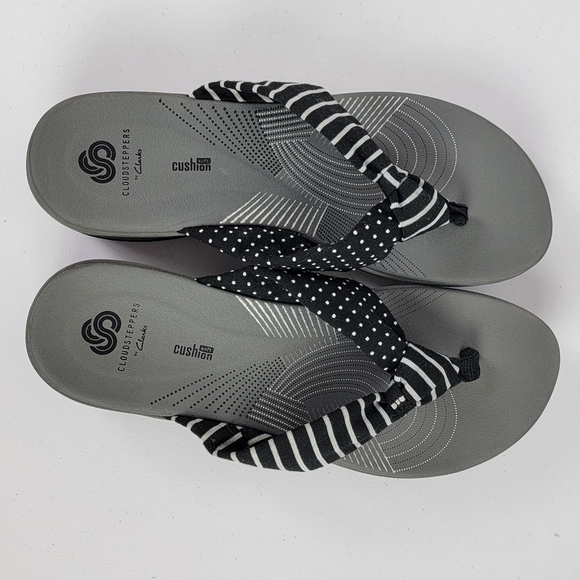Clarks Cloud Steppers Arla Glison Black And White Striped Thong Sandals Sz 9 - Picture 13 of 16